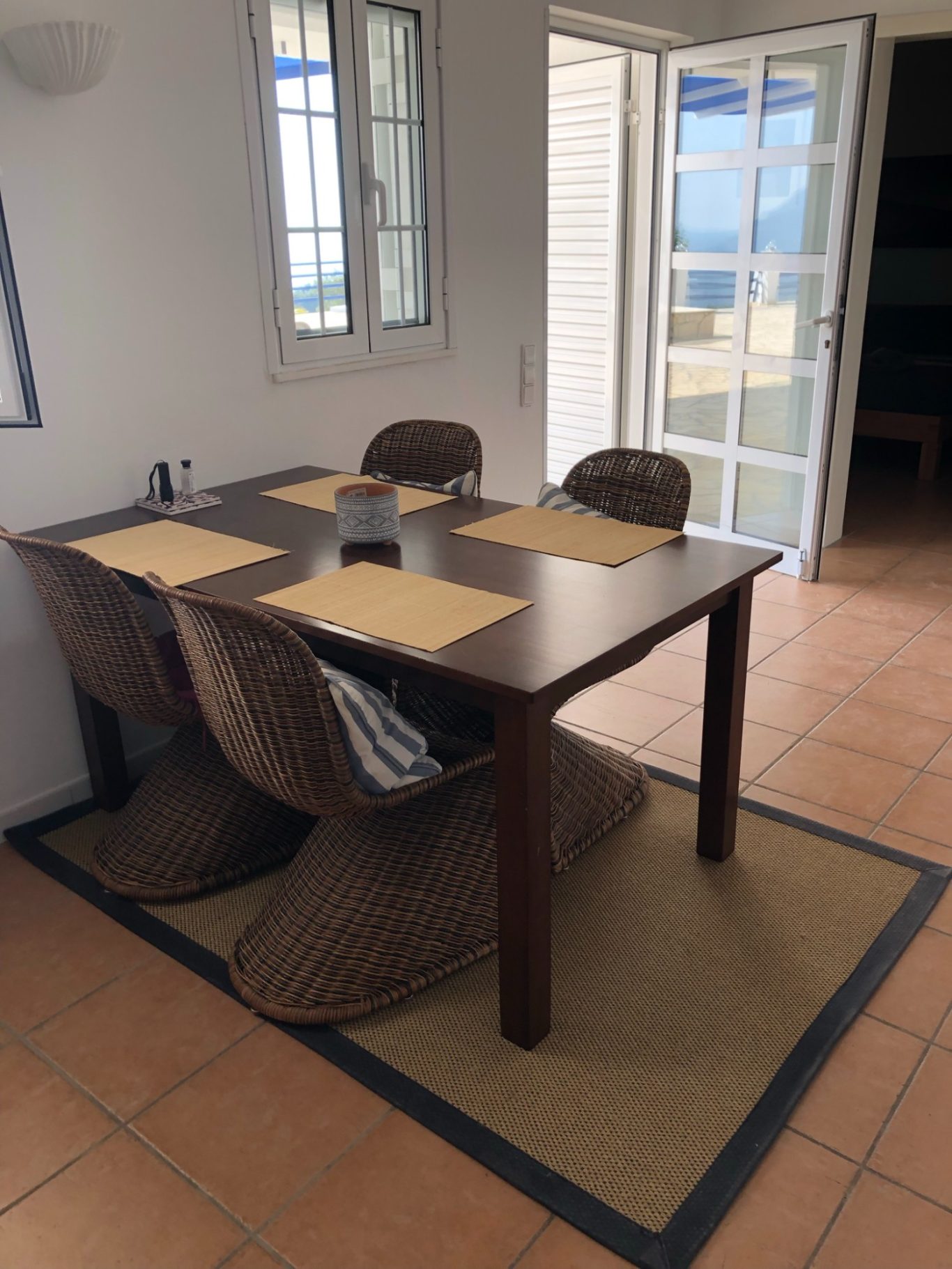 Essbereich Burgen Suite